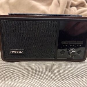 OAS Black and Brown Portable Radio